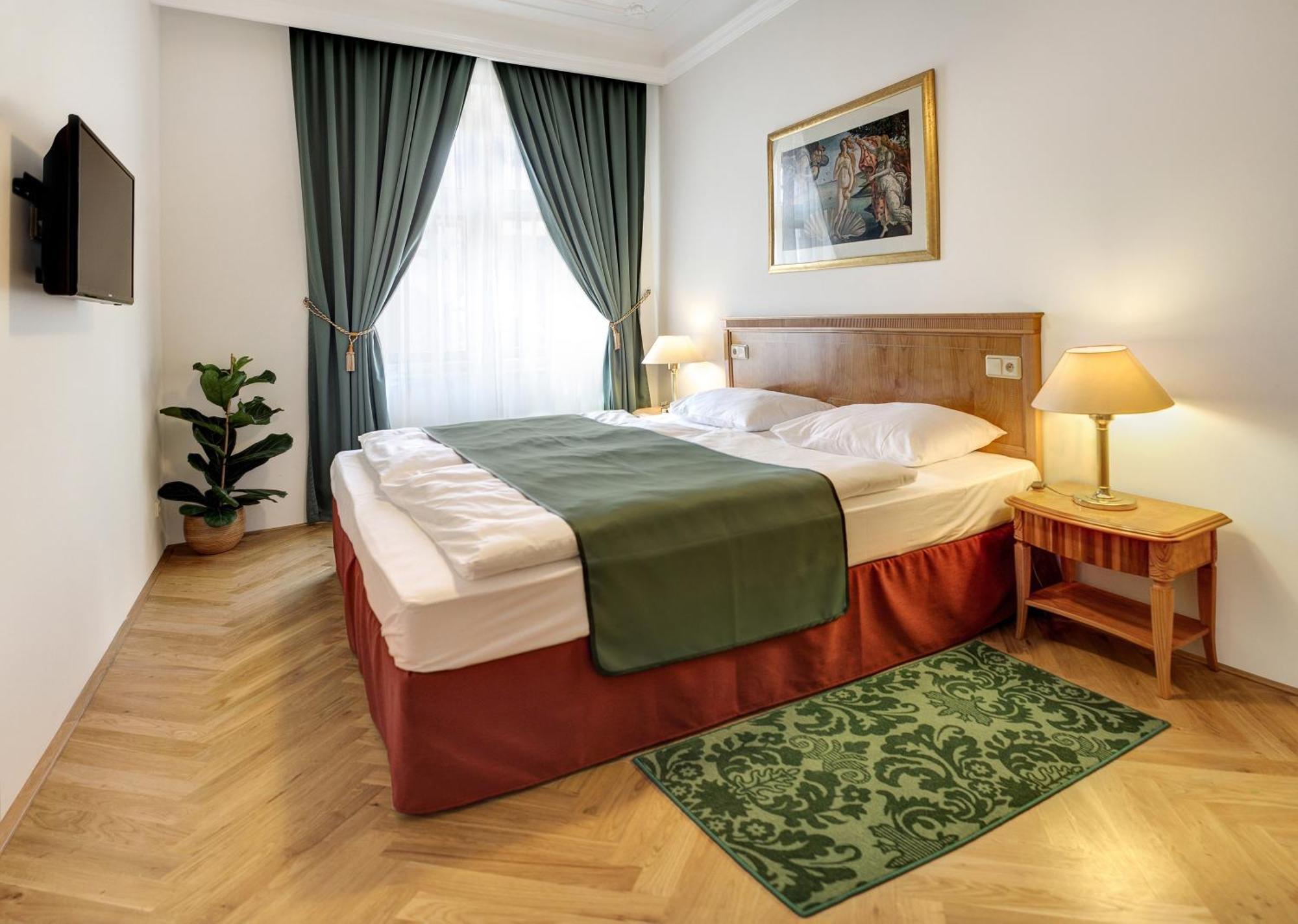 Grandhotel Ambassador Národní Dům KLV Exterior foto