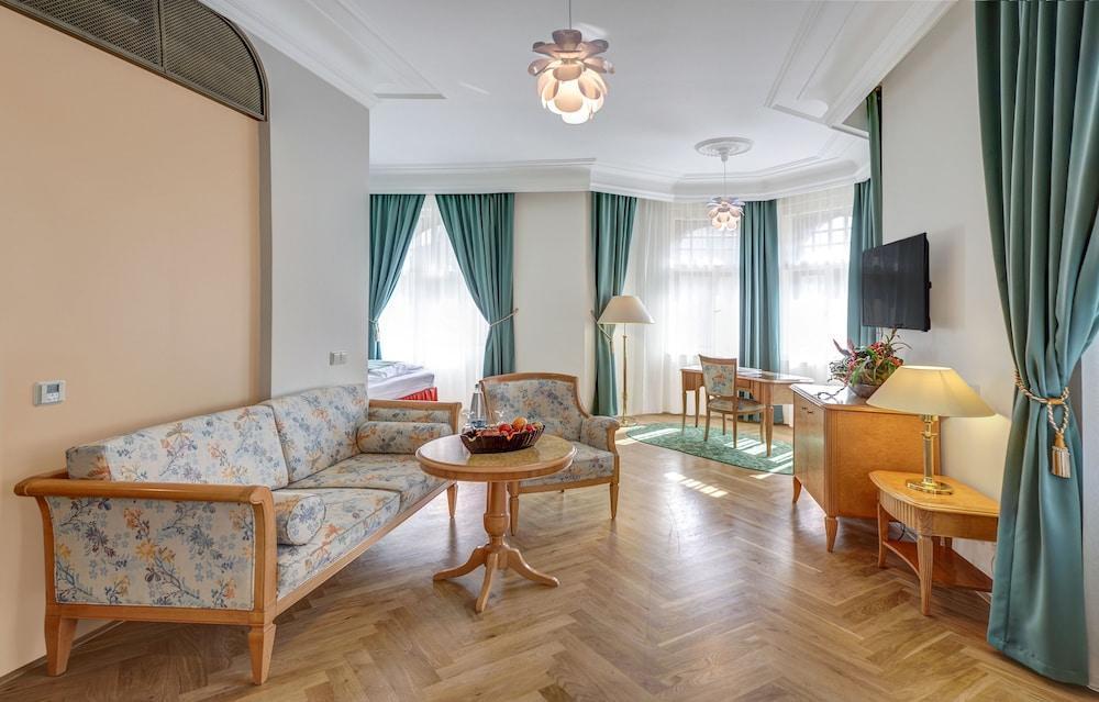 Grandhotel Ambassador Národní Dům KLV Exterior foto